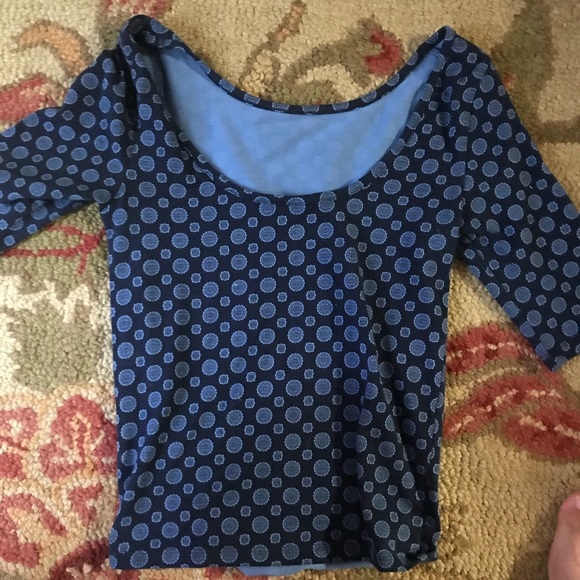 Cute top! - Picture 3 of 3